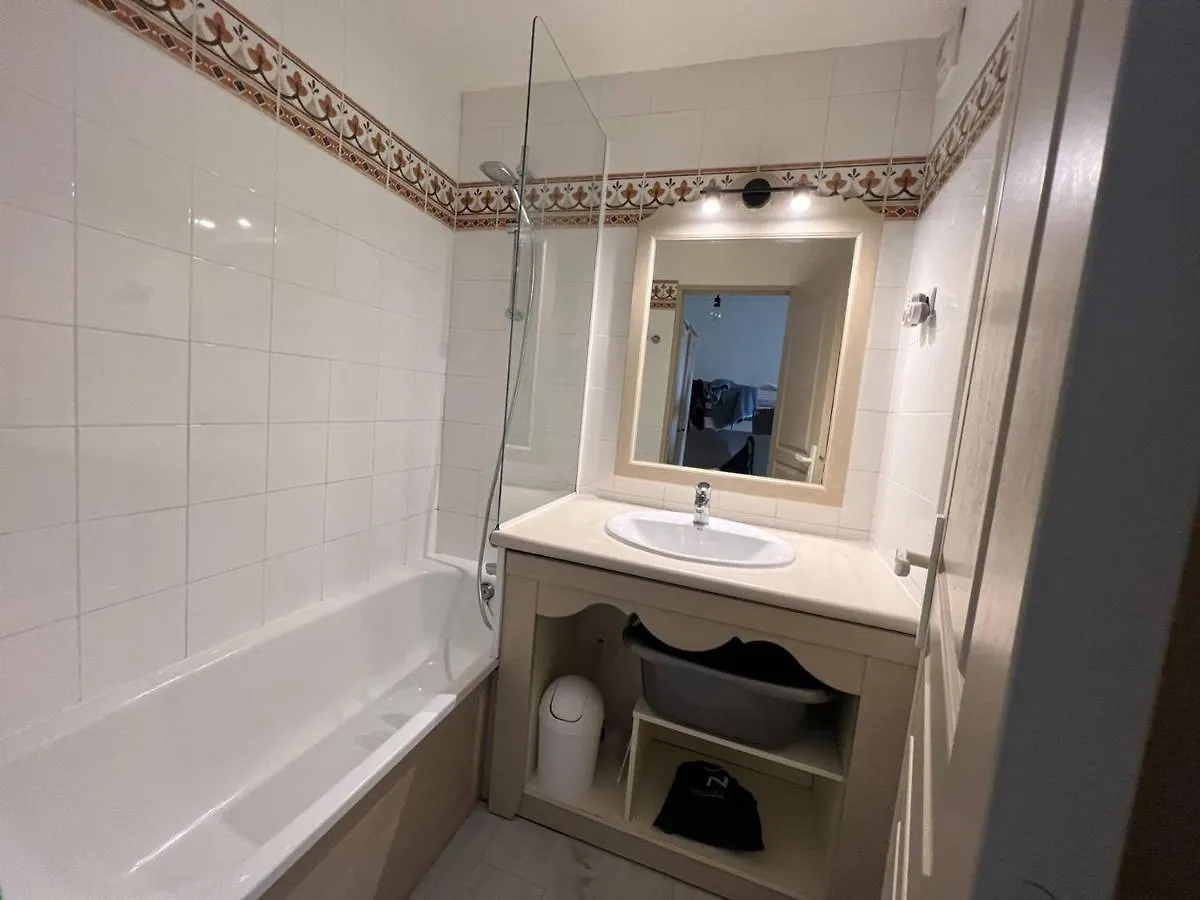 T2 Super Equipe Avec Terrasse, Piscine Et Climatisation - Fr-1-768-46 Apartment Les Issambres 0*,  France