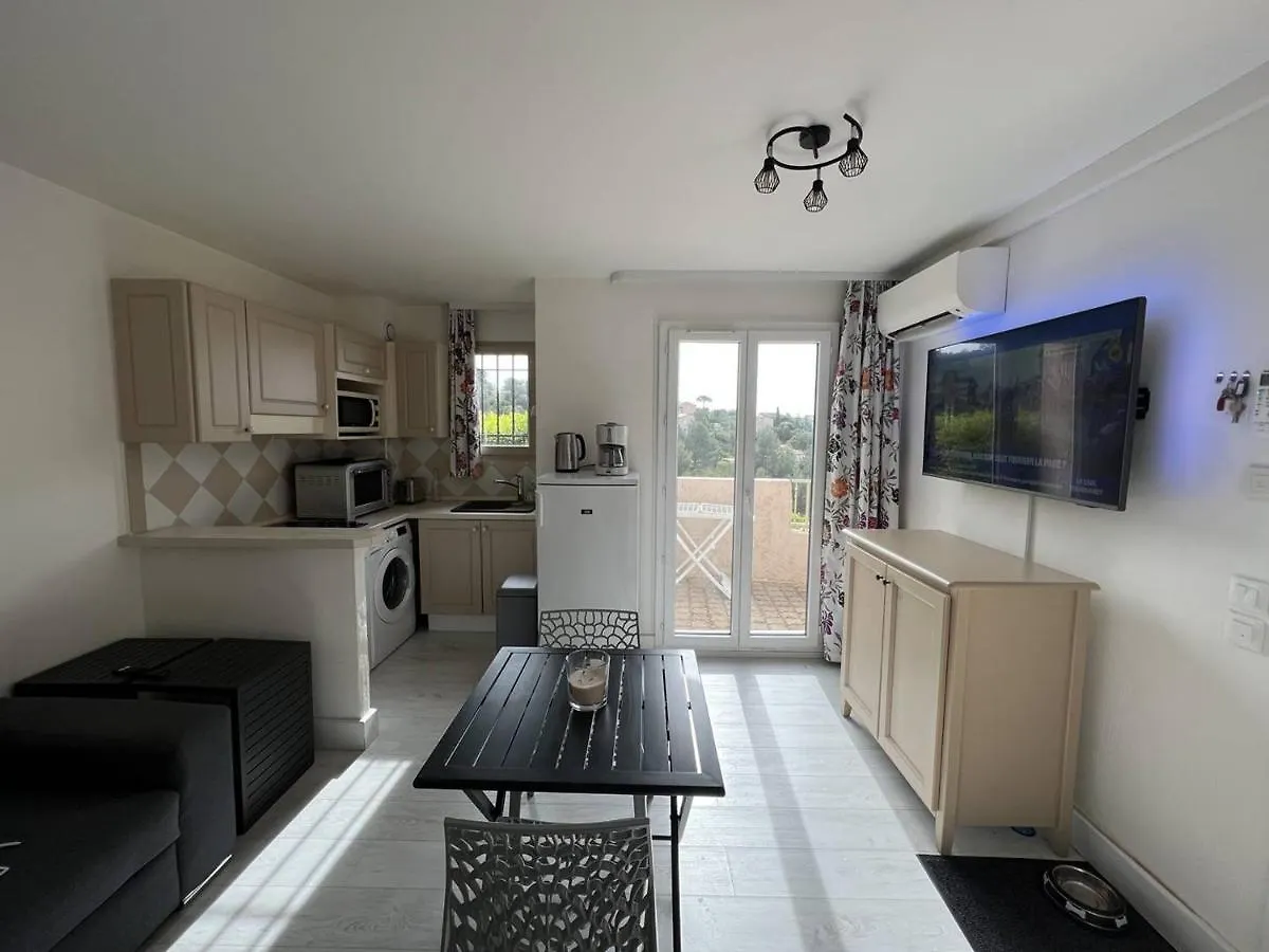 T2 Super Equipe Avec Terrasse, Piscine Et Climatisation - Fr-1-768-46 Apartment Les Issambres France